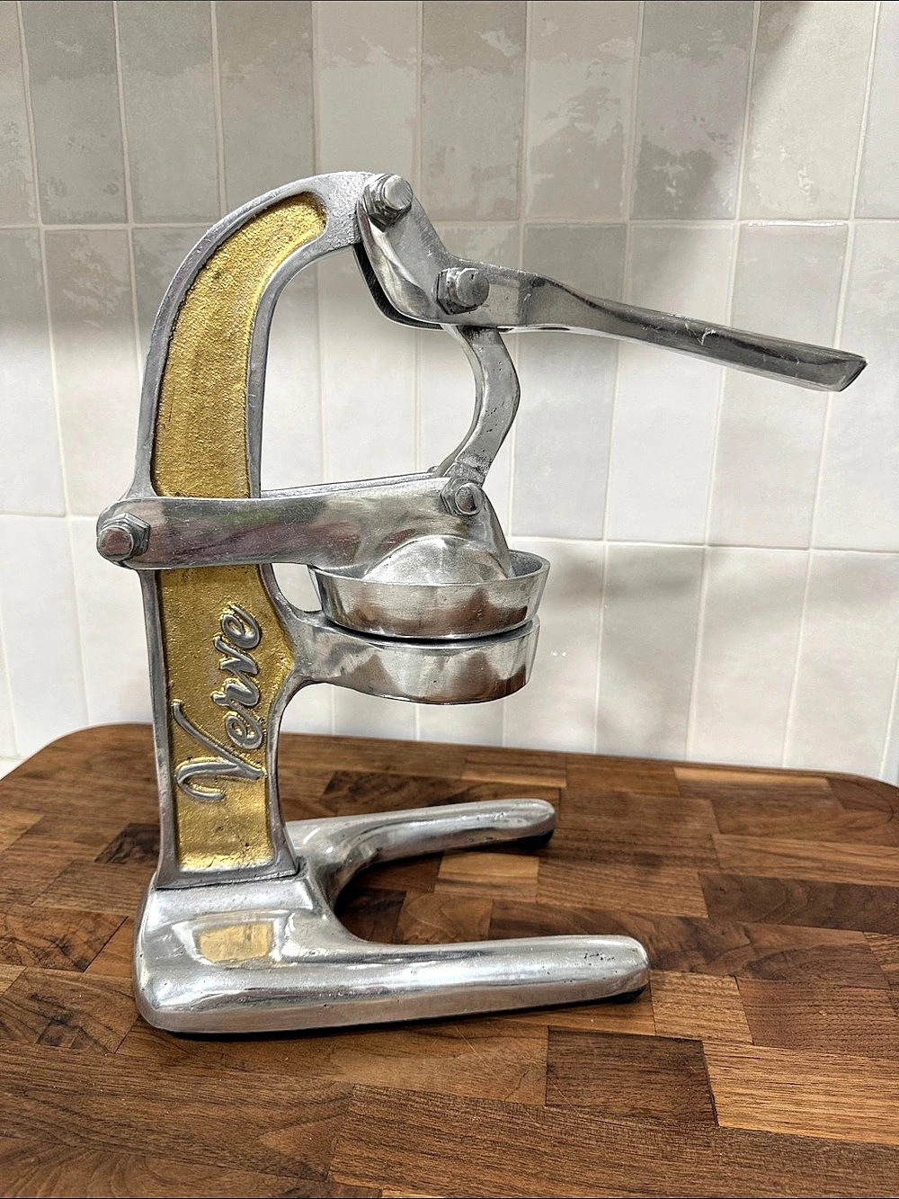 Verve Culture Artisan Citrus Commercial Press in Silver & Gold
